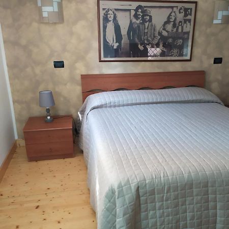 Casa Flora Fondi Centro Storico Apartment Екстериор снимка