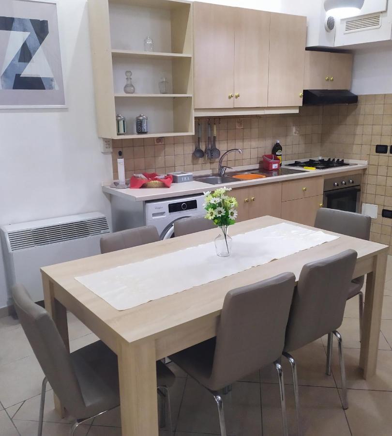 Casa Flora Fondi Centro Storico Apartment Екстериор снимка